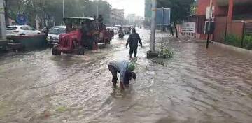 Dahod Rain: દાહોદમાં દિવસભર વિરામ બાદ સાંજે તૂટી પડ્યો વરસાદ, અનેક વિસ્તારોમાં ભરાયા પાણી