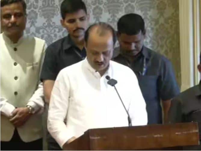 ajit pawar takes oath as maharashtra deputy chief minister in eknath sinde cabinet NCP Ajit Pawar Takes Oath: ਅਜੀਤ ਪਵਾਰ ਨੇ ਮਹਾਰਾਸ਼ਟਰ ਦੇ ਉਪ ਮੁੱਖ ਮੰਤਰੀ ਵਜੋਂ ਸਹੁੰ ਚੁੱਕੀ, NDA ਵਿੱਚ ਹੋਏ ਸ਼ਾਮਲ