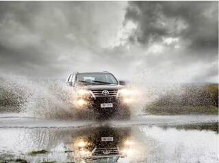 Monsoon Car Driving Tips: ਮੀਂਹ 'ਚ ਗੱਡੀ ਚਲਾਉਂਦੇ ਸਮੇਂ ਰੱਖੋ ਇਨ੍ਹਾਂ ਗੱਲਾਂ ਦਾ ਧਿਆਨ, ਨਹੀਂ ਤਾਂ ਹੋ ਜਾਓਗੇ ਪਰੇਸ਼ਾਨ