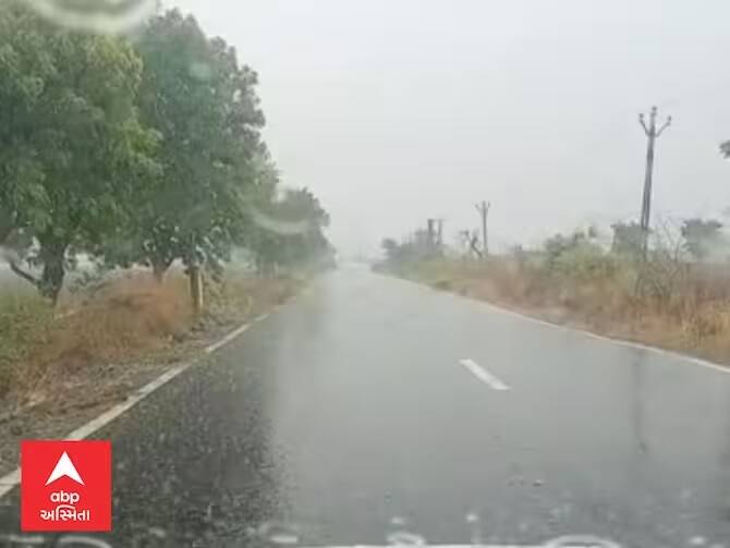 Forecast of heavy rain today in these 4 districts of Saurashtra, will take a break from this day Rain Forecast : સૌરાષ્ટ્રના આ 4 જિલ્લામાં આજે ભારે વરસાદનો અનુમાન, આ દિવસથી લેશે વિરામ