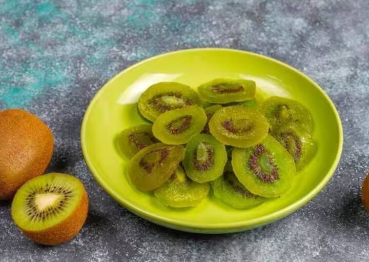 ਹਾਲਾਂਕਿ, ਤੁਸੀਂ ਇਸ ਨੂੰ ਕਿਵੇਂ ਵੀ ਬਣਾਉਂਦੇ ਹੋ, ਇਹ ਸੁਆਦੀ ਹੋਵੇਗਾ। ਇਹ ਸੁਪਰ ਸਵਾਦ ਘੱਟ ਚਰਬੀ ਵਾਲੀ ਰੈਸਿਪੀ ਭੁੰਨੇ ਹੋਏ ਮੇਵੇ ਅਤੇ ਸੁੱਕੇ ਮੇਵੇ ਦੇ ਨਾਲ ਸਭ ਤੋਂ ਵਧੀਆ ਲੱਗਦੀ ਹੈ।