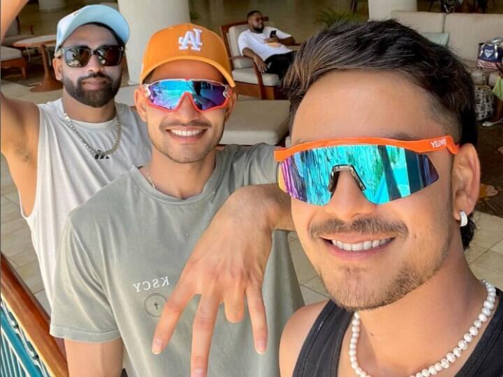 IND vs WI: Ishan Kishan ने शुभमन-सिराज के साथ शेयर की फोटो, सूर्यकुमार यादव ने कर दिया ट्रोल IND vs WI Ishan Kishan shared photo with mohammed siraj and shubman gill suryakumar yadav comment IND vs WI: Ishan Kishan ने शुभमन-सिराज के साथ शेयर की फोटो, सूर्यकुमार यादव ने कर दिया ट्रोल