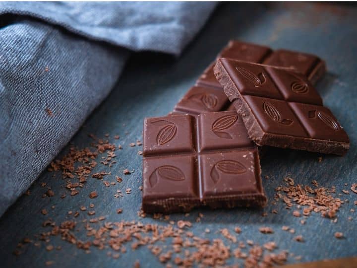 World Chocolate Day Know how many flavors of chocolate are sold in the market World Chocolate Day: आपने 4-5 कितने फ्लेवर की चॉकलेट खाई है, पर सच मानिए कुल इतने फ्लेवर की चॉकलेट बिकती है
