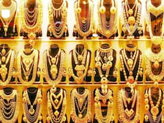 Latest Gold Silver Rate 3rd July 2023: குறைந்தது தங்கம் விலை...சவரனுக்கு இவ்வளவா? இன்றைய விலை நிலவரம்..!