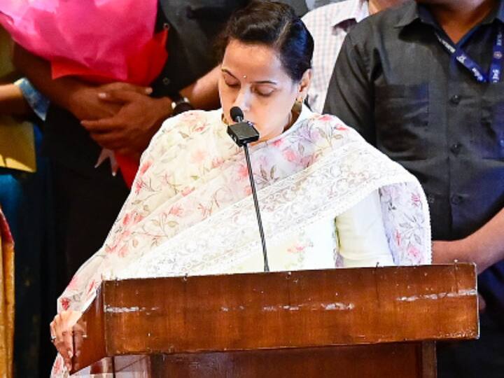 Aditi Sunil Tatkare, the lone woman who took oath as cabinet minister on Sunday. She won the Shrivardhan Assembly seat in the 2019 Assembly polls. Image Source: Getty Images