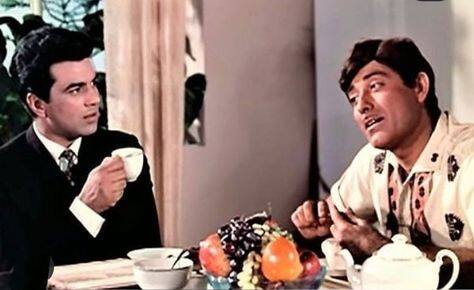 ਸਾਲ 1965 'ਚ ਫਿਲਮ 'ਕਾਜਲ' ਦੇ ਸਮੇਂ ਦੀ ਇਕ ਘਟਨਾ ਸੁਣਨ ਨੂੰ ਮਿਲਦੀ ਹੈ, ਜਿਸ 'ਚ ਅਭਿਨੇਤਾ ਨੇ ਉਸ ਸਮੇਂ ਦੇ ਨਵੇਂ ਐਕਟਰ ਧਰਮਿੰਦਰ ਦਾ ਮਜ਼ਾਕ ਉਡਾਇਆ ਸੀ। ਫਿਰ ਕੀ ਸੀ ਜੱਟ ਬੁੱਧੀ ਧਰਮਿੰਦਰ ਨੇ ਵੀ ਬਿਨਾਂ ਡਰੇ ਸੁਪਰਸਟਾਰ ਦਾ ਕਾਲਰ ਫੜ ਲਿਆ।
