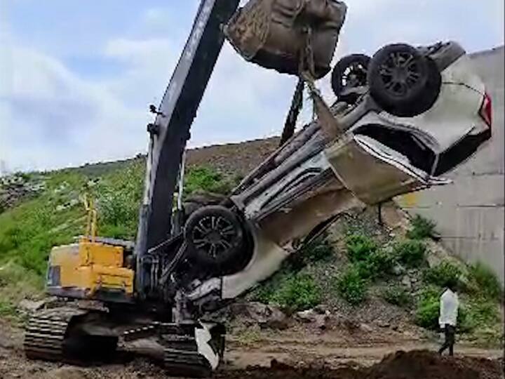 आज सकाळी पुन्हा समृद्धी महामार्गावर करमाड हद्दीत भामरडा शिवरात अपघात झाला.