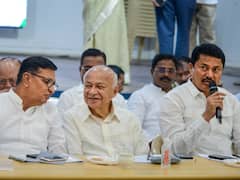 अब MVA में नेता विपक्ष को लेकर शुरू हुई 'लड़ाई', कांग्रेस ने इस पद पर ठोका दावा