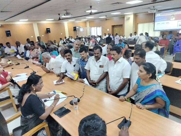 In Madurai, the members of Chellampatti 6 wards have submitted their resignation letters to the Collector மதுரையில் செல்லம்பட்டி 6 வார்டுகளை சேர்ந்த உறுப்பினர்கள் ஆட்சியரிடம் ராஜினாமா கடிதம் வழங்கியதால் பரபரப்பு !