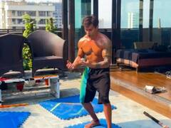 मुंबई के बांद्रा में है  बिपाशा-करण का ड्रीम होम, ब्राउन वुडन फ्लोर के साथ दीवारों पर खूबसूरत फोटो फ्रेम से दिया है क्लासिक लुक