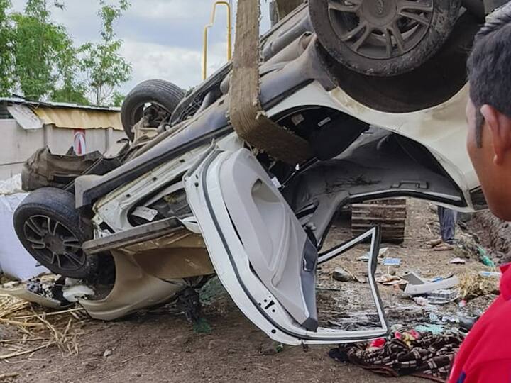 जखमींवर स्थानिक रुग्णालयात उपचार सुरू आहेत.