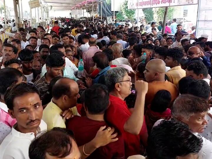 गुरुपौर्णिमेच्या आजच्या मुख्य दिवशी काकड आरतीनंतर अखंड पारायण समाप्ती झाली.