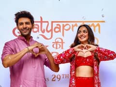 প্রেক্ষাগৃহে ঢুকতেই মিলল 'স্ট্যান্ডিং ওবেশন', দর্শকদের প্রতিক্রিয়ায় উচ্ছ্বসিত পর্দার সত্তু ও কথা