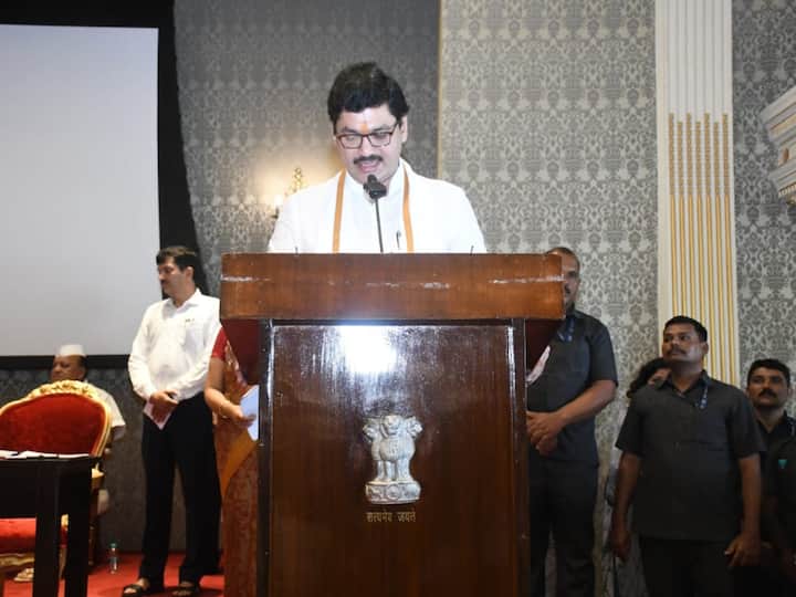 Dhananjay Munde, who represents Parli Assembly seat in Beed district, is nephew of late BJP stalwart Gopinath Munde and a close aide of Ajit Pawar. Image Source: Twitter