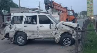 Accident: બનાસકાંઠાના ધાનેરા-થરાદ હાઇવે પર ભયાનક અકસ્માત, દુકાનના શેડ અને શટર તોડી કાર ડિવાઇડર સાથે અથડાઇ