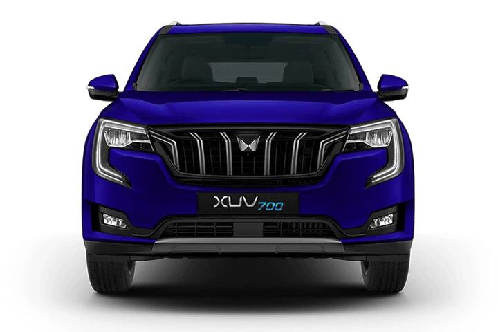 पहला नाम महिंद्रा एक्सयूवी700 का है. 1960 किग्रा वजन वाली ये एसयूवी 5 स्टार NCAP सेफ्टी रेटिंग के साथ आने वाली सबसे भारी एसयूवी है. चाइल्ड सेफ्टी रेटिंग में ये 4 स्टार रेटिंग के साथ आती है. इस एसयूवी को 14.01 लाख रुपये एक्स-शोरूम की कीमत में खरीदा जा सकता है.