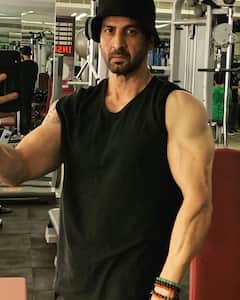 Sawan 2023: किसी ने हाथ पर तो किसी ने पीठ पर बनाया शिव का टैटू, बॉलीवुड के ये सेलेब्स हैं महादेव के बड़े भक्त