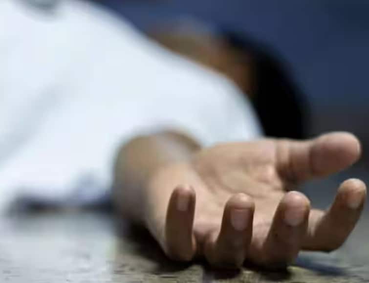 Aurangabad News 21-year-old student commits suicide due to unbearable headache suicide note found Aurangabad News : डोकेदुखी सहन होत नसल्याने 21 वर्षीय विद्यार्थिनीने केली आत्महत्या; सुसाईड नोटही लिहिली