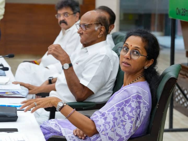 Maharashtra NCP Crisis: 'अजित पवार अपनी मर्जी से नहीं गए', AIMIM प्रवक्ता का दावा- शरद पवार जी खुद बिछाई है बिसात