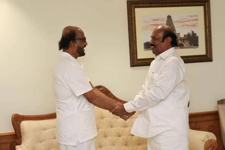 படப்பிடிப்பு தளமான திருவண்ணாமலைக்கு சென்ற ரஜினிகாந்த் சில நாட்களுக்கு முன்பு, அண்ணாமலையார் கோயிலுக்கு சென்று சுவாமி தரிசனம் செய்தார்.
