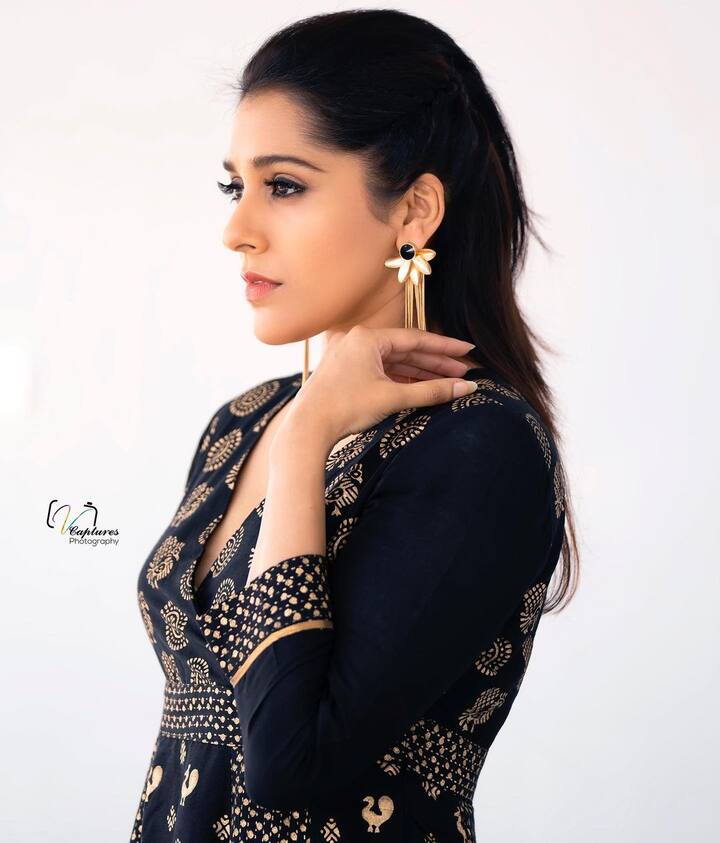 రష్మి గౌతమ్ అందమైన ఫోటోలు