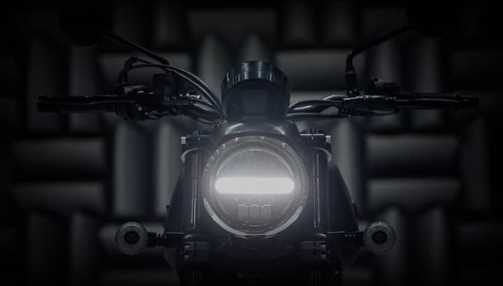 हार्ले-डेविडसन X440 में एक 440cc, सिंगल-सिलेंडर, एयर/ऑयल-कूल्ड इंजन दिया गया है जो 6,000rpm पर 27bhp की अधिकतम पावर और 4,000rpm पर 38Nm का पीक टॉर्क देने जनरेट करने में सक्षम है.
