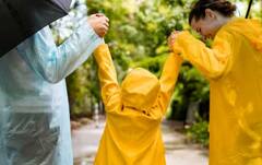 Monsoon Travelling Tips: ચોમાસામાં ફરવા જવાનો હોય પ્લાન તો આ વસ્તુ પેક કરવાનું ભૂલતા નહીં