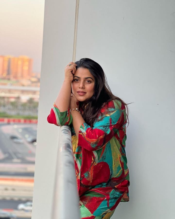 నటి పూర్ణ అందమైన ఫోటోలు