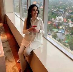 दुनिया के सबसे महंगे एक कप में चाय पीकर दिन की शुरुआत करती हैं Nita Ambani, खाकीमत जान लगेगा झटका