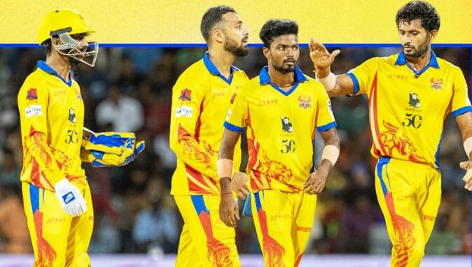 பாபா இந்திரஜித் அரைசதம் விளாச 18.2 ஓவரில் அணி வெற்றி கனியை ருசித்தது திண்டுக்கல். இந்த வெற்றியின் மூலம் திண்டுக்கல் புள்ளிப்பட்டியல் இரண்டாம் இடத்தை பிடிப்பதோடு பிளே ஆப்ஸ் சுற்றுக்கு முன்னேறியுள்ளது. இந்த ஆட்டத்தில் பாபா இந்திரஜித் அதிகபட்சமாக 83 ரன்கள் எடுத்திருந்தார்.