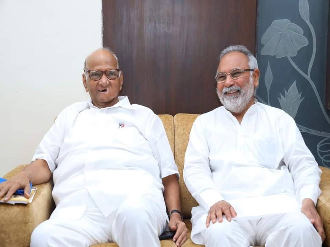 Maharashtra Political Crisis Ajit Pawar group has begun gathering NCP district presidents Maharashtra Political Crisis: अजित पवारांच्या गटाकडून जिल्हाध्यक्षांची जमवाजमव सुरू; संभाजीनगरचे जिल्हाध्यक्ष 'नॉट रिचेबल'