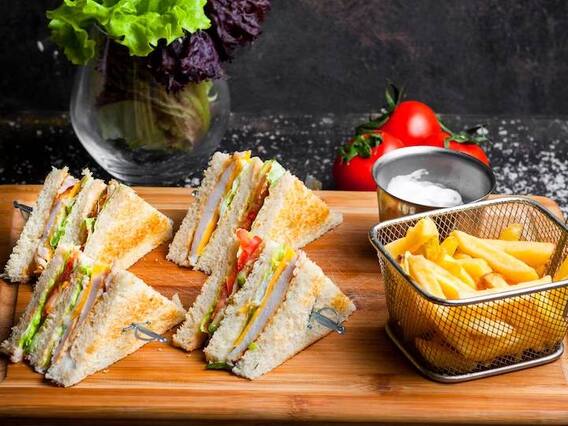 The Mummy Sandwich Recipe: बच्चों के लिए बनाएं 'मार्गेरिटा पिज्जा', देखते ही हॉलीवुड फिल्म The Mummy की आ जाएगी याद