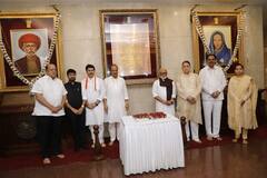 उपमुख्यमंत्रीपदाची शपथ घेतल्यानंतर अजित पवार प्रथमच मंत्रालयात, छत्रपती शिवाजी महाराज आणि बाबासाहेब आंबेडकर यांच्या फोटोला  केले अभिवादन