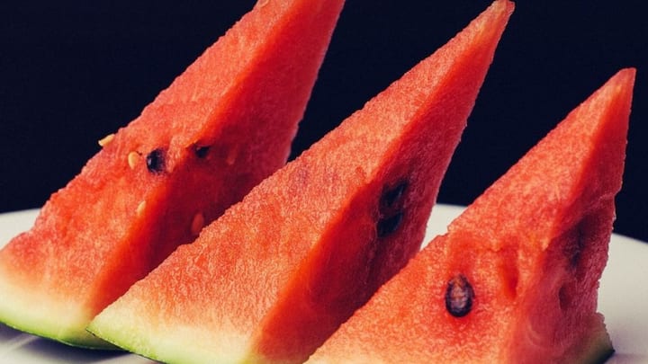 Watermelon Seeds:তরমুজ খেতে ভালোবাসেন? কিন্তু জানেন কি প্রোটিন, উপকারী ফ্যাট, ফাইবার, ভিটামিন এবং খনিজ পদার্থসমৃদ্ধ এই তরমুজ বীজের  বহু স্বাস্থ্য়গুণও রয়েছে?