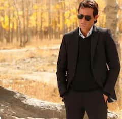 अक्षय खन्ना, तब्बू सहित इन एक्टर्स ने अब तक नहीं लिए सात फेरे, आखिर क्यों शादी से दूर भागते हैं ये सितारे