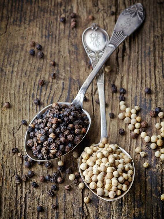 सबसे सस्ती काली मिर्च कहां मिलती है?