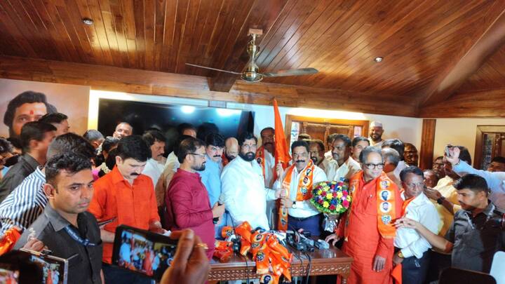 मराठी मनोरंजनसृष्टीतील हार्दिक जोशी , आदिती सारंगधर , माधव देवचके , अमोल नाईक, प्रतीक पाटील या कलाकारांनी शिंदे गटात प्रवेश केला आहे.