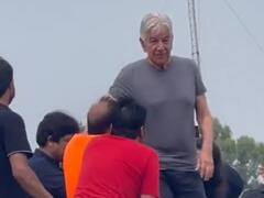 पाकिस्तानी रक्षा मंत्री ख्वाजा आसिफ अचानक नहर में कूद गए, जानिए वजह