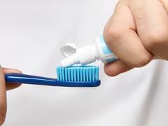 जो लोग रात में ब्रश करके नहीं सोते, उनमें दिल की बीमारी होने का खतरा ज्यादा! जानें क्यो?