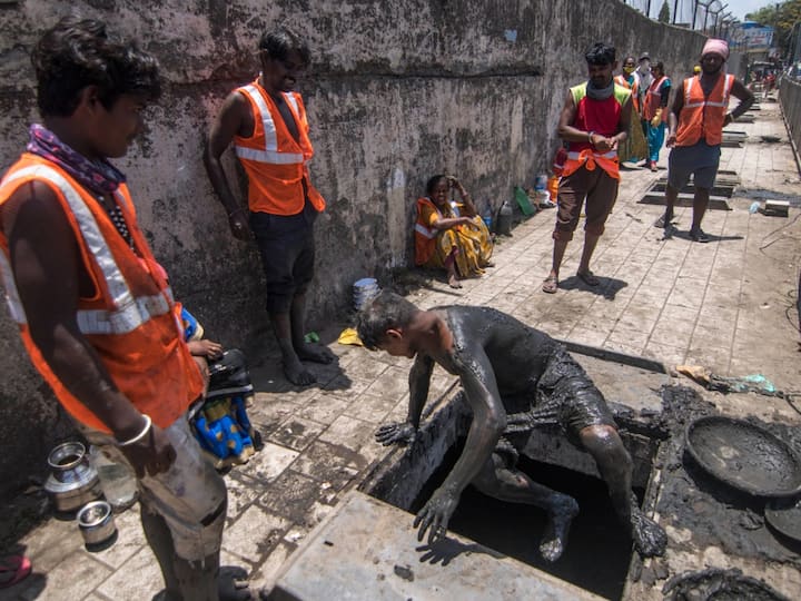 Manual Scavenging Tamil Nadu 225 Sewer Deaths 30 Years Assessing Mistakes Since Ban 1993 Finding Measures To Curb Practice TN Saw 225 Sewer Deaths In 30 Yrs. Little Awareness On 1993 Act, Few Measures To End Manual Scavenging Blamed