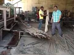 बस्तर: वेल्डिंग शॉप में बड़ा हादसा, लोहे से भरी रैक मजदूरों पर गिरी, दो की दर्दनाक मौत