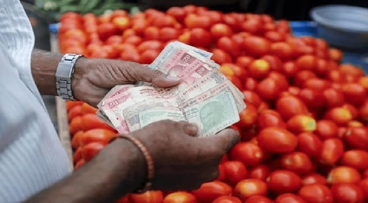 Tomato Rate: In Delhi-NCR tomato prices rise, 140 per kg is sold in people's lives Tomato Rate:  દિલ્હી-એનસીઆરમાં ટામેટાના ભાવમાં ભડકો, 140 રૂપિયે કિલો વેચાતા લોકોમાં હાયકારો