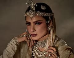 Rekha Latest Pics: एव्हरग्रीन रेखाची घायाळ करणारी अदा, दुबईच्या प्रसिद्ध मासिकासाठी केले फोटोशूट
