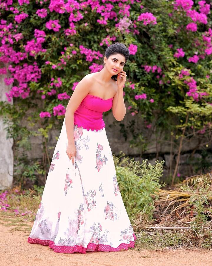 ప్రస్తుతం ఇమాన్యుయల్ టీం లో లీడ్ కంటెస్టెంట్ గా చేస్తుంది.