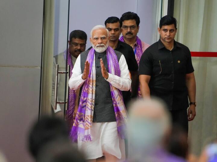 Modi Cabinet Reshuffle maharashtra leader entry devendra fadnavis pratam jadhav praful patel Modi Cabinet Reshuffle: मोदी कैबिनेट में दिखेगा महाराष्ट्र इफेक्ट, इन नेताओं के मंत्री बनने की संभावना सबसे ज्यादा