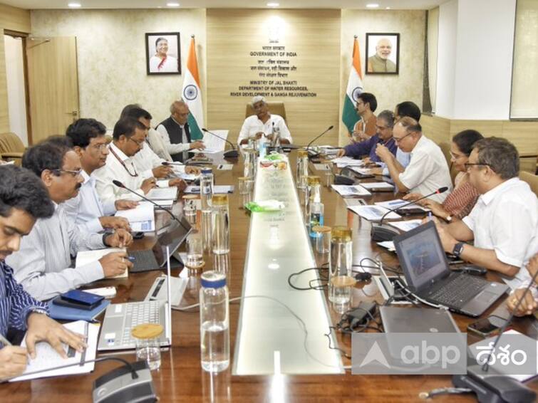 Jal Shakti Minister Gajendra Singh Shekhawat review meeting with officials of Polavaram Project Authority to discuss critical issues during the implementation of the project పోలవరం గైడ్‌బండ్‌ కుంగడంపై మరో కమిటీ- ఆదివారం కీలక సమావేశం