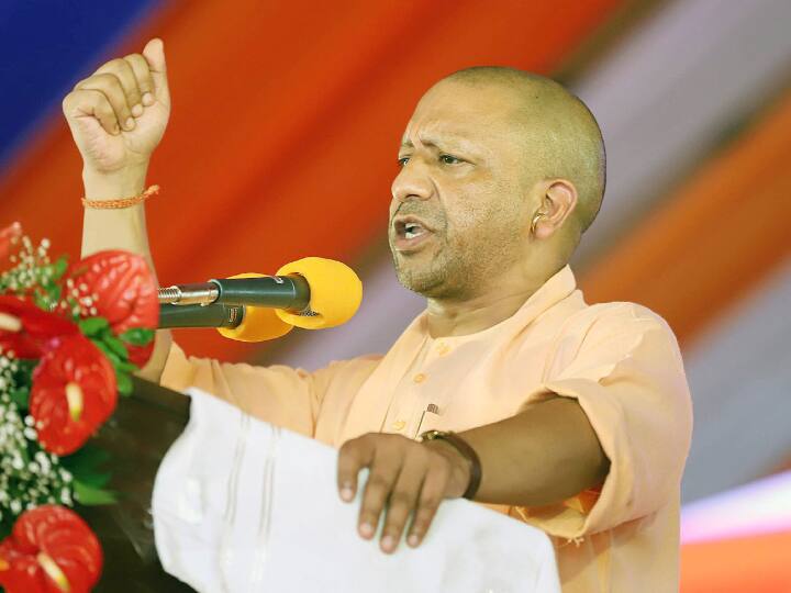 Gorakhpur News: सीएम योगी आदित्यनाथ ने दिया जीवन में सफलता का मंत्र, कहा- 'शॉर्ट कट अपनाने से नहीं होगा...' Gorakhpur Yogi Adityanath gave the mantra of success in life Gorakhpur News: सीएम योगी आदित्यनाथ ने दिया जीवन में सफलता का मंत्र, कहा- 'शॉर्ट कट अपनाने से नहीं होगा...'