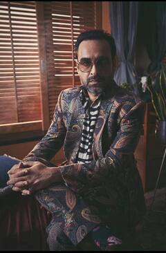 कभी होटल में वेटर का काम करते थे 'कालीन भैया'...चप्पल भी चुराई, जेल भी गए, जानिए पंकज त्रिपाठी के मजेदार किस्से