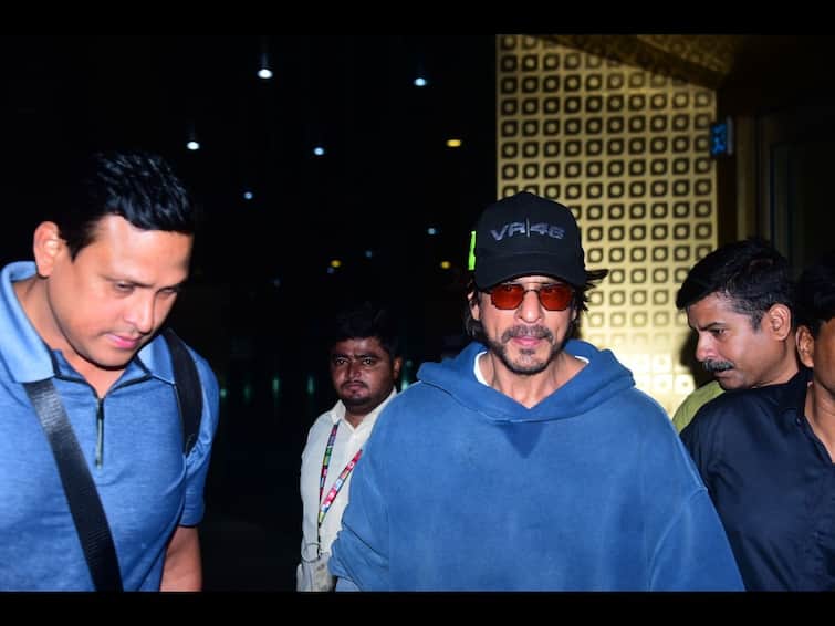 Shah Rukh Khan Arrives At Mumbai Airport With Wife Gauri And Son AbRam, Shuts Down Claims Of Nose Surgery In Los Angeles Shah Rukh Khan Arrives At Mumbai Airport With Wife Gauri And Son AbRam, Shuts Down Claims Of Nose Surgery