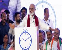 राष्ट्रवादीतील 'ते' बडवे कोण? छगन भुजबळांचा नेमका कुणावर निशाणा, भाषणातून जोरदार टीका